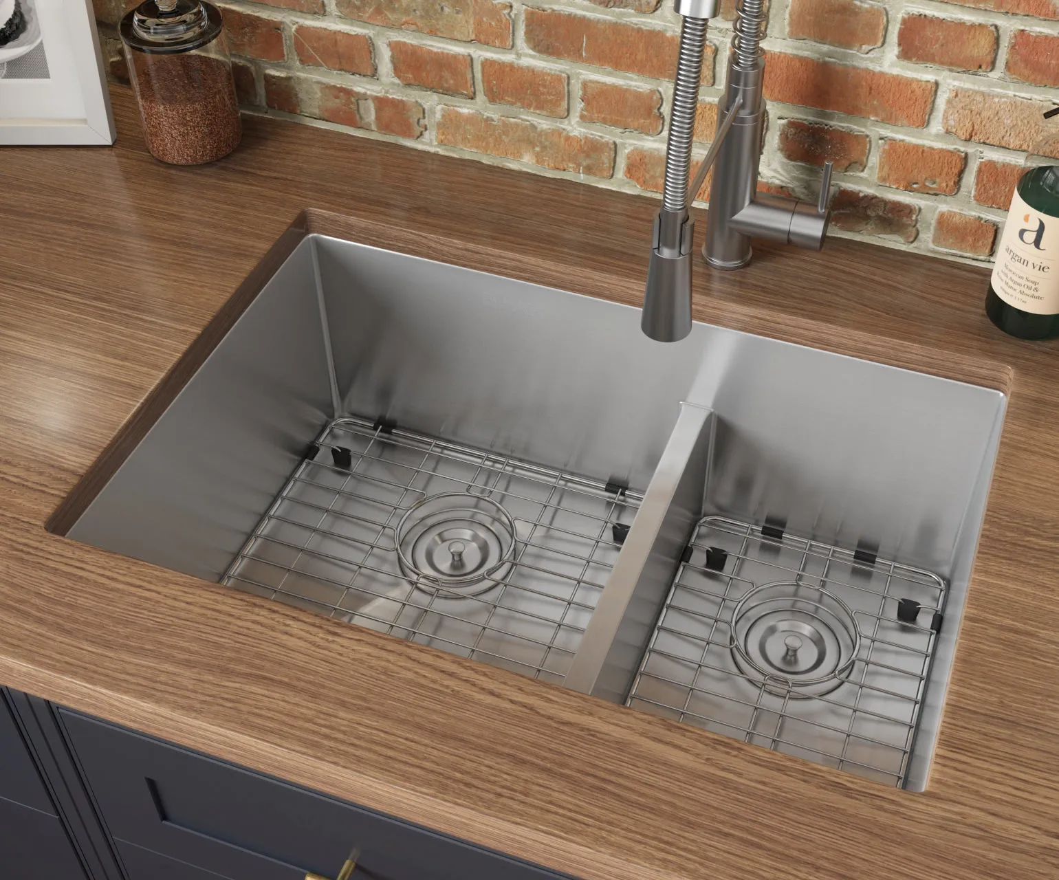 Ruvati 28-inch Low-Divide Undermount Tight Radius 60/40 Double Bowl 16 Gauge Stainless Steel Kitchen Sink - RVH7255