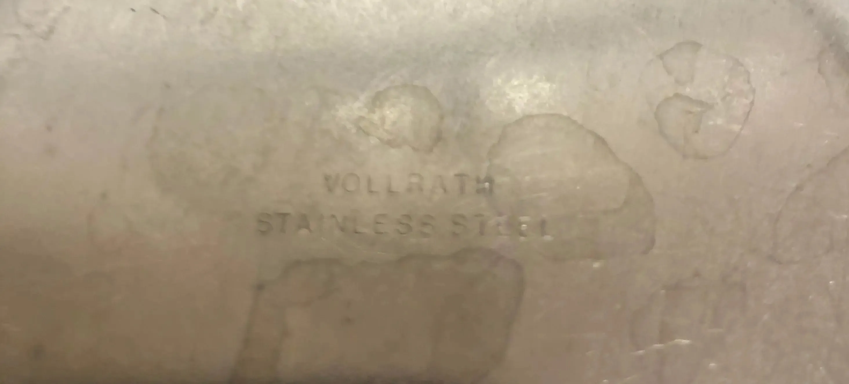 Vollrath Steel Bowl (C: 4 1/2in. H: 2 in.) KMCE-153